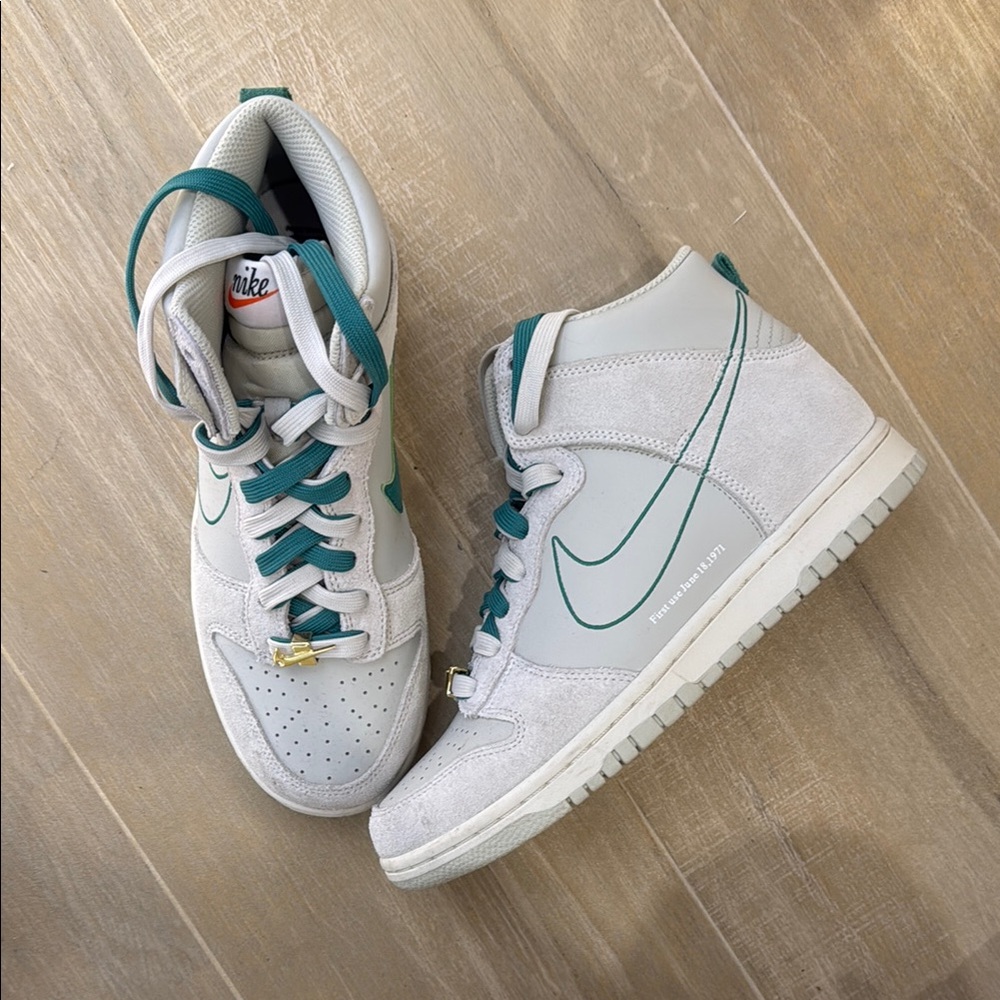 Nike High-Top Sneakers - White and Teal